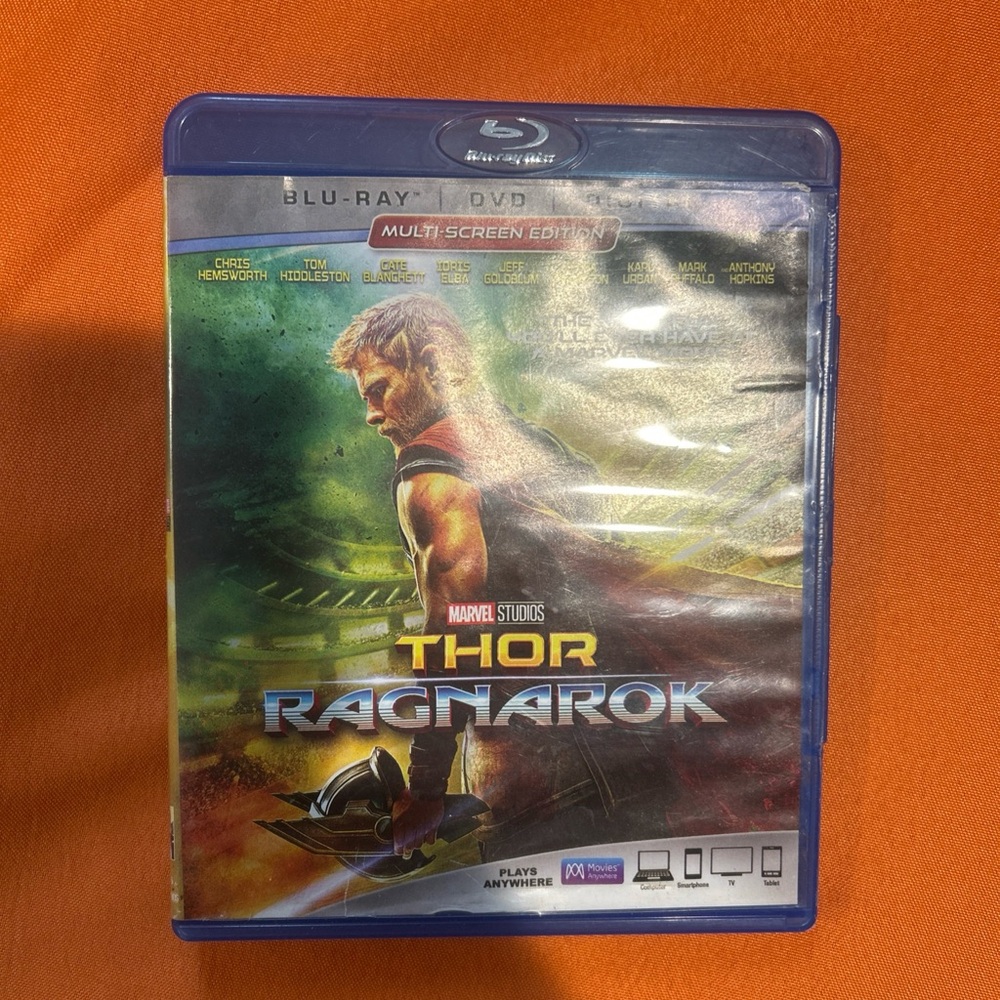 Thor: Ragnarok (Blu-ray/DVD, 2017)